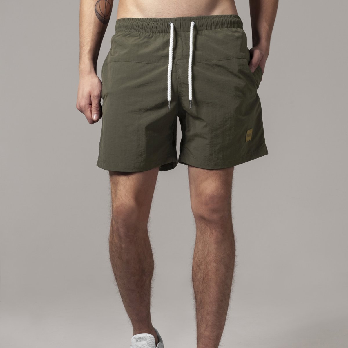 Urban Classics - BLOCK Short de bain olive