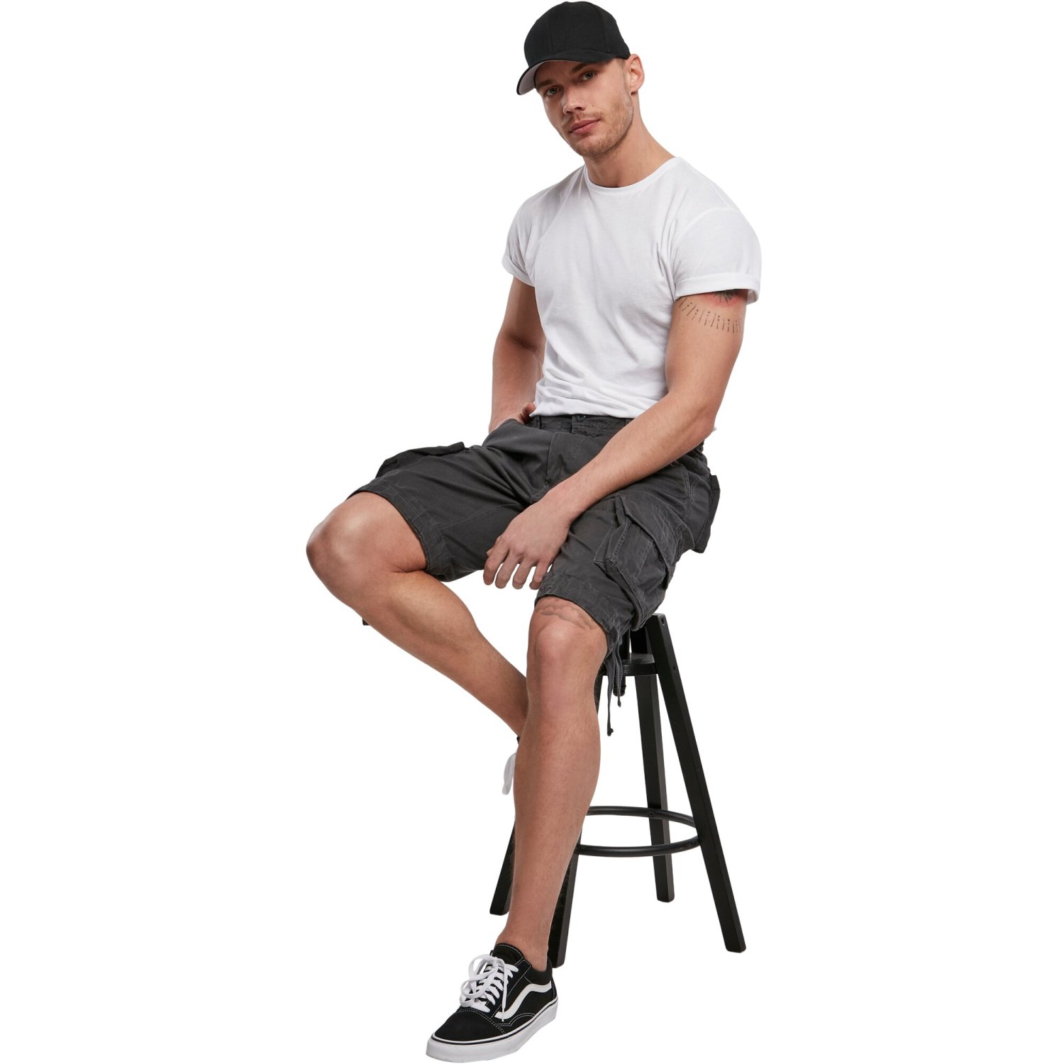Brandit URBAN LEGEND Vintage City Cargo Army Shorts black