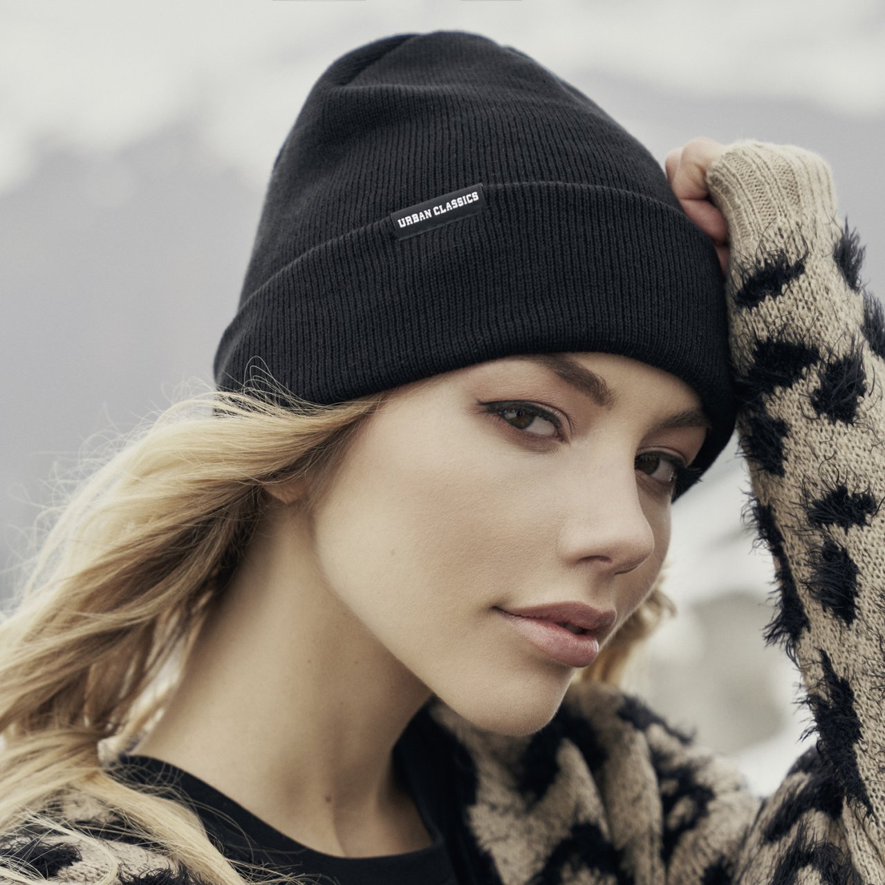 Urban Classics - BASIC FLAP BEANIE noir