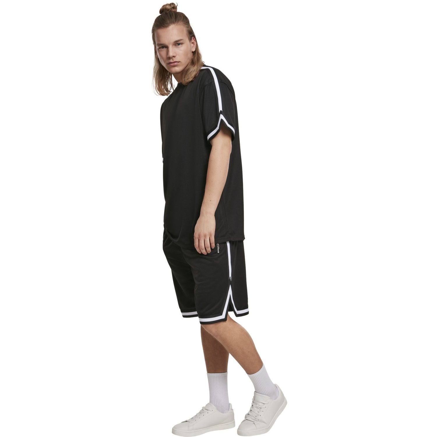 Urban Classics - BASKETBALL MESH Premium Shorts noir