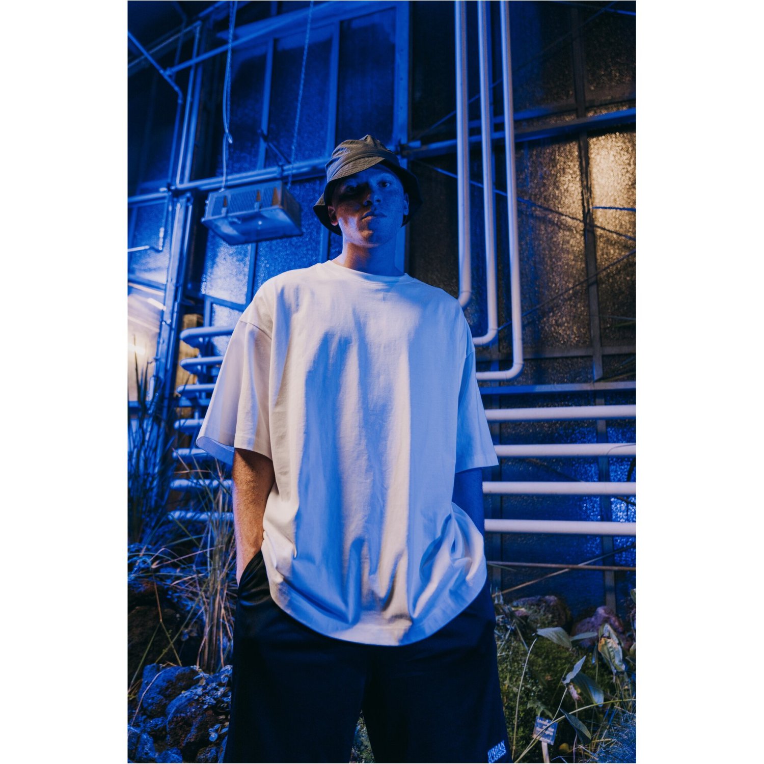 Urban Classics - HUGE Oversized Shirt weiß