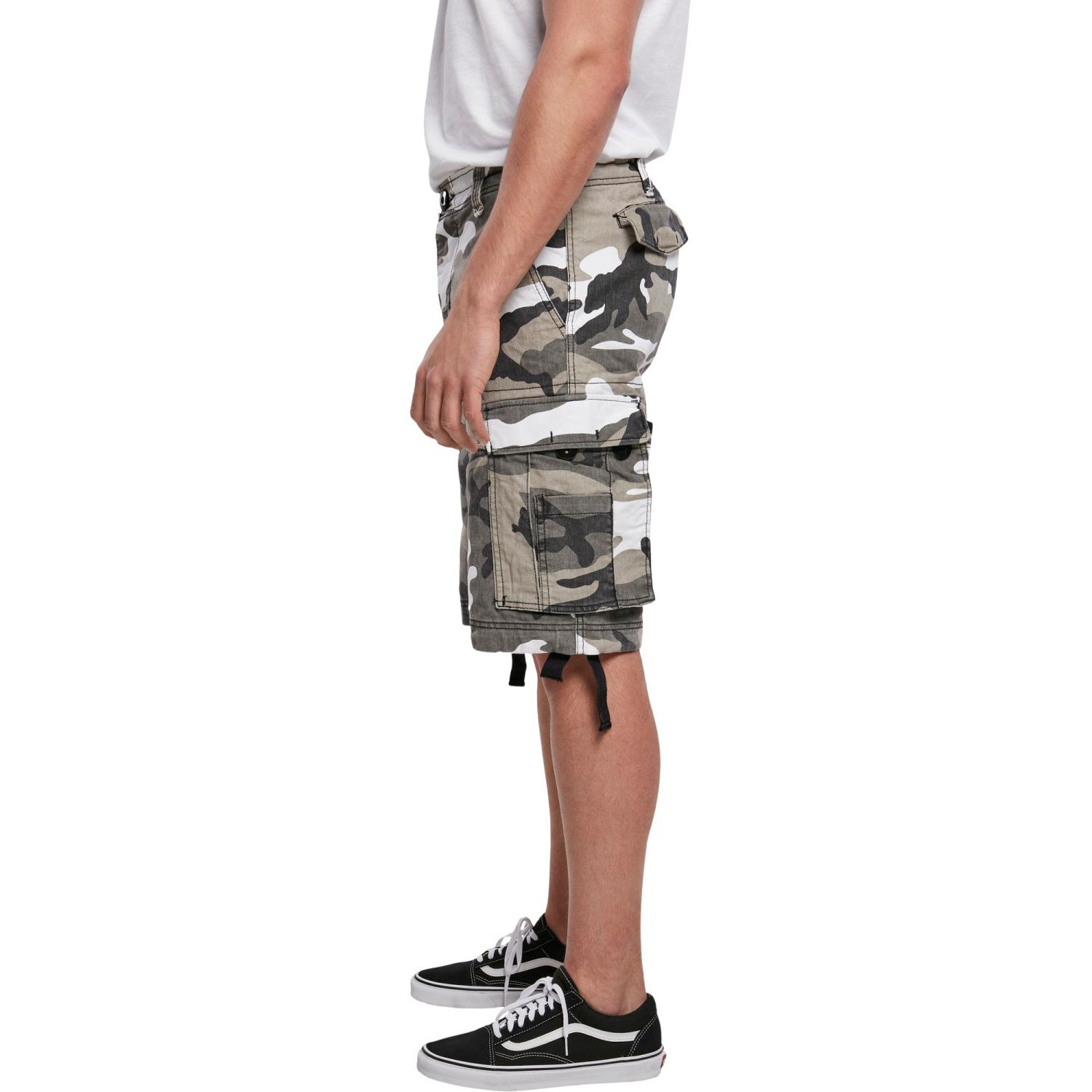 Brandit VINTAGE Outdoor Cargo Army Shorts snow camo
